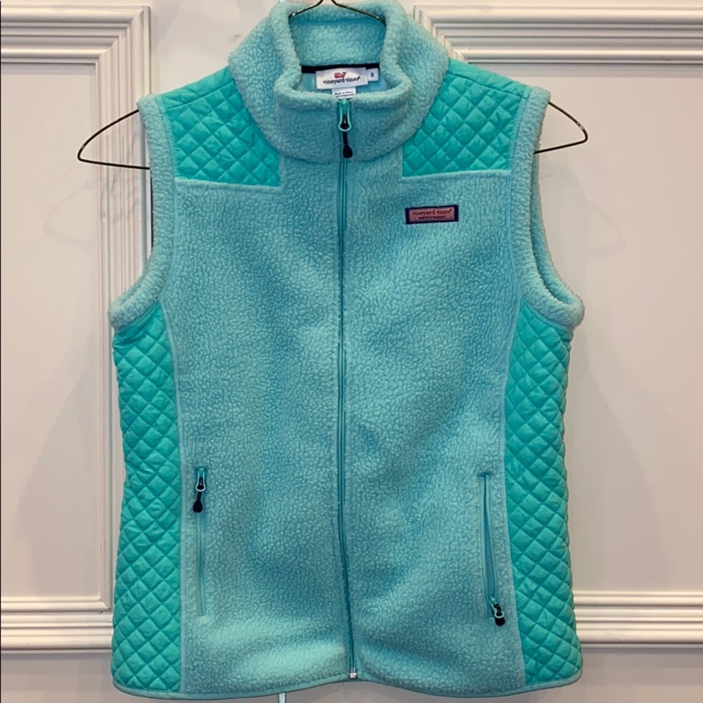 Vineyard Vines Women’s Sherpa, Quilted Vest